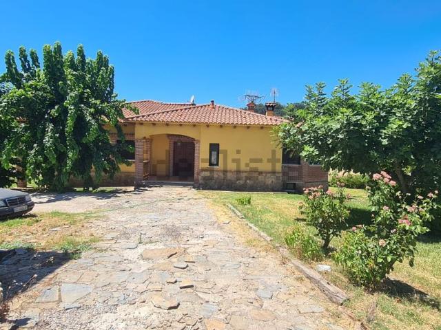 Chalet, Madrigal de la Vera