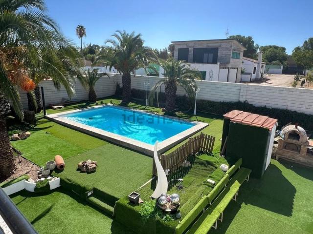 Chalet, Malpartida de Cáceres
