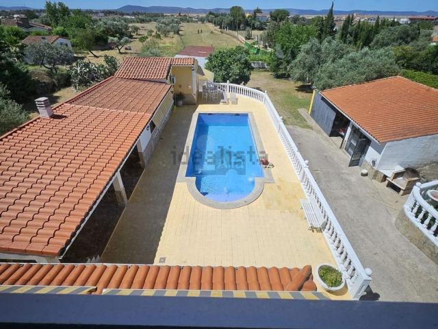 Chalet, Malpartida de Cáceres
