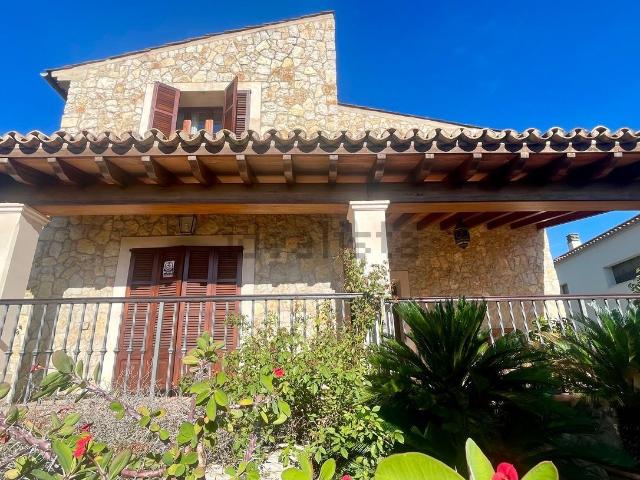 Chalet, Mancor de la Vall