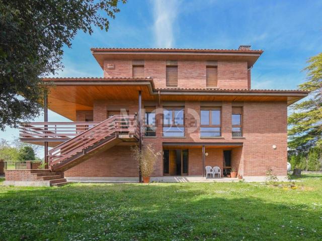 Chalet, Manlleu