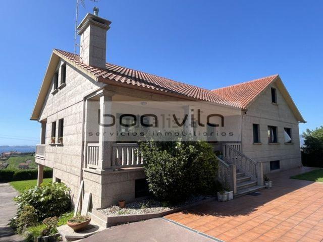 Chalet, Marin