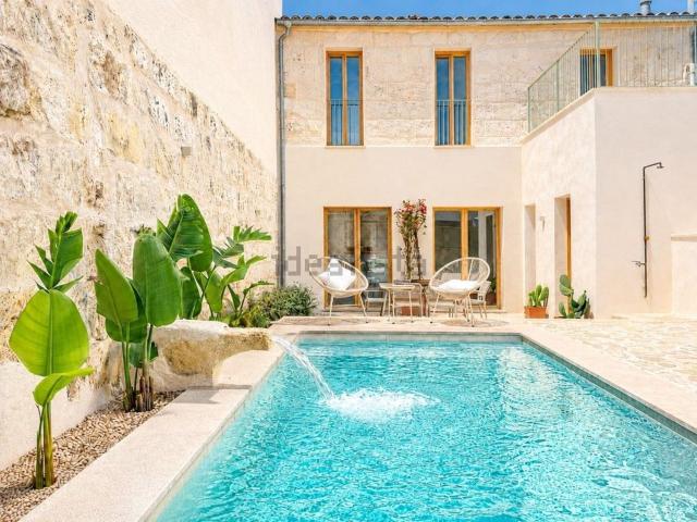 Chalet, Maria de la Salud