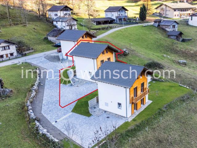 Chalet «Mezzo» in Selma: modern, hell, mit Gartenbereich und Parkplatz