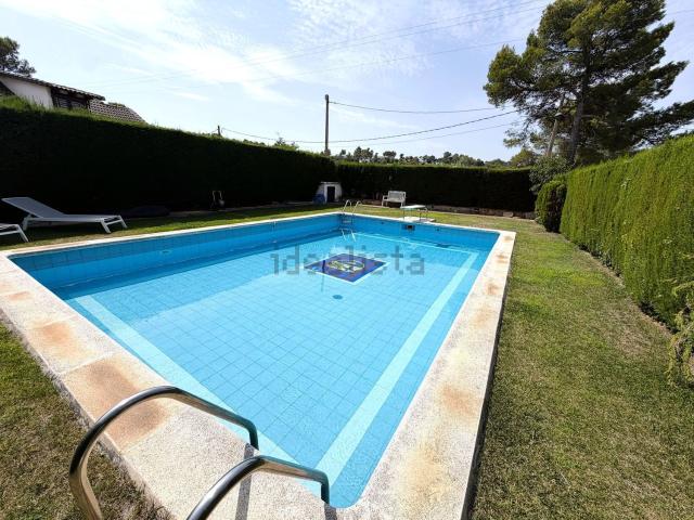 Chalet, Mediona