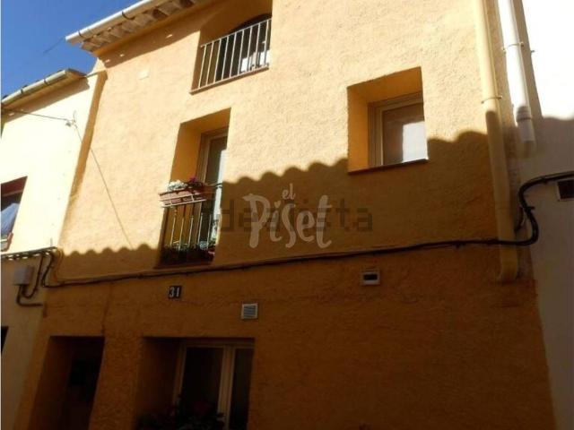 Chalet, Mediona
