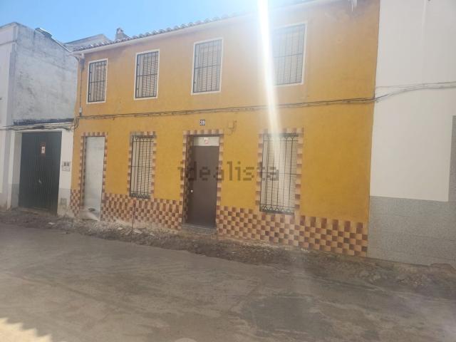 Chalet, Membrio