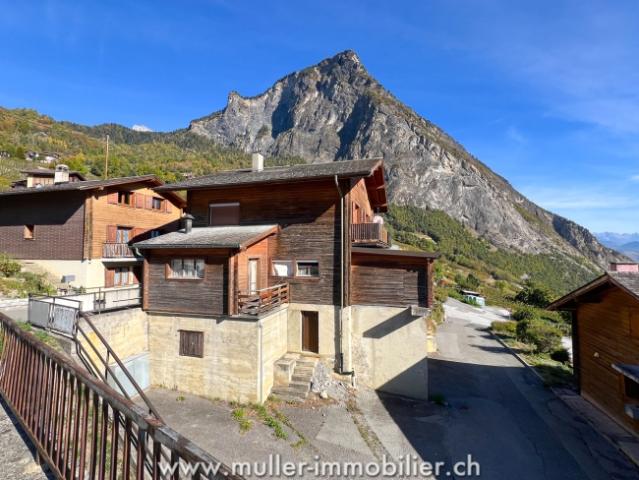 Chalet mit Charakter mit Blick auf das Tal