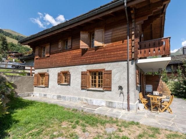 Chalet mit Genehmigung für Renovierung!