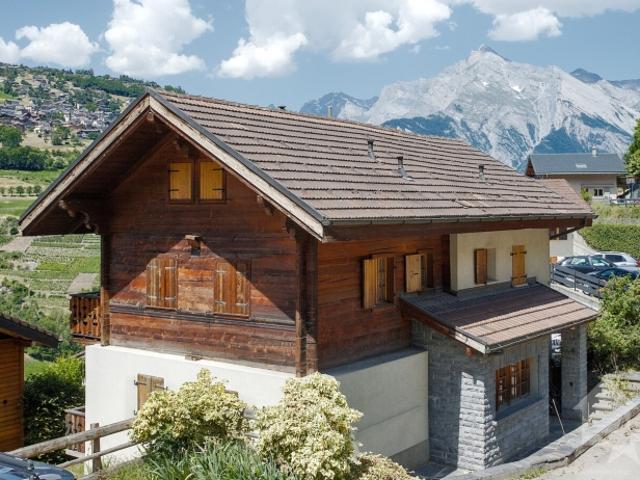 Chalet mit 5,5 Zimmern und Charme, 180 m², sonnige Lage