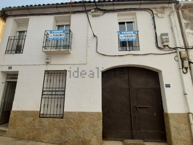 Chalet, Mirabel