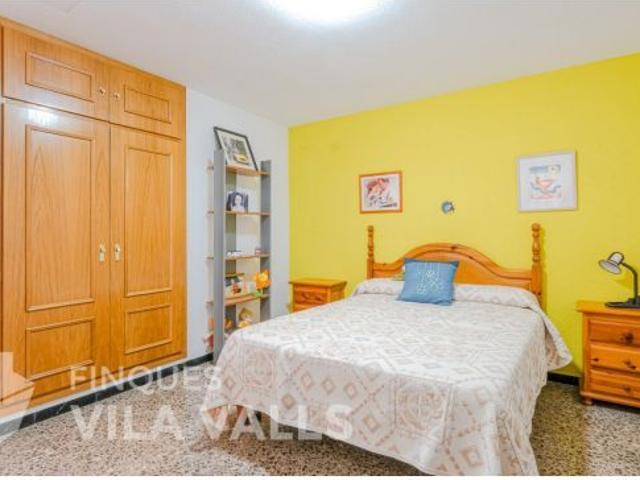 Chalet muy amplio, íntimo, práctico y con piscina!