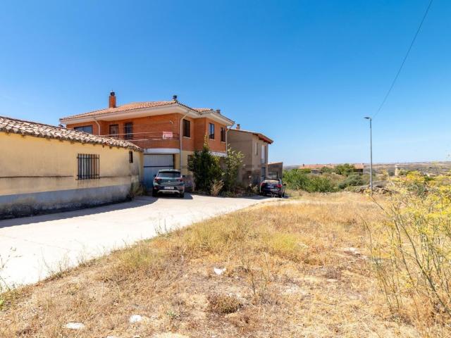 Chalet, Muelas del Pan