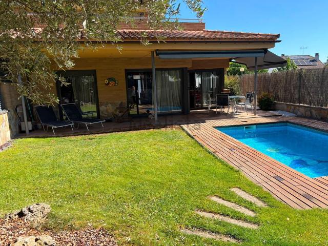 Chalet, Navàs