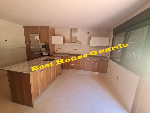 CHALET NUEVO