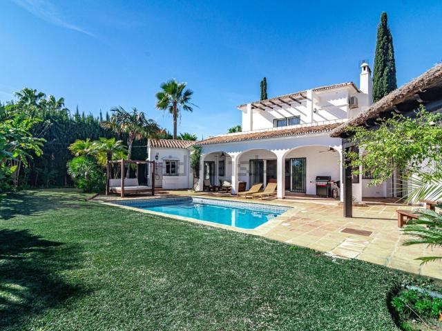 Chalet, Nueva Atalaya, Estepona