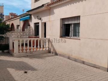 Casa en venta en Calle Marcelina - Chimenea