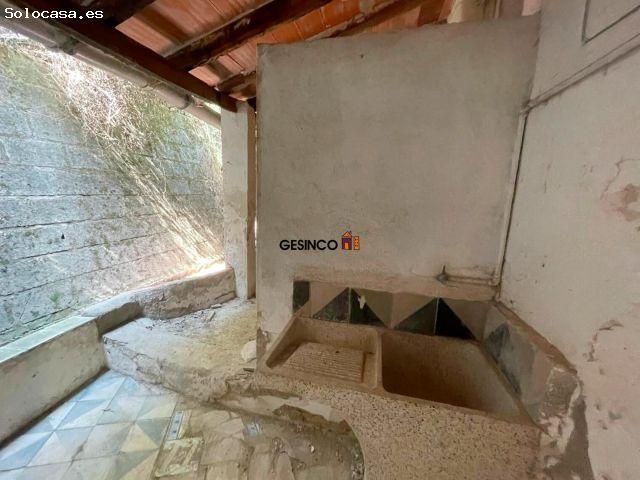 CHALET SOBRE PARCELA URBANA CON MUCHAS POSIBILIDADES