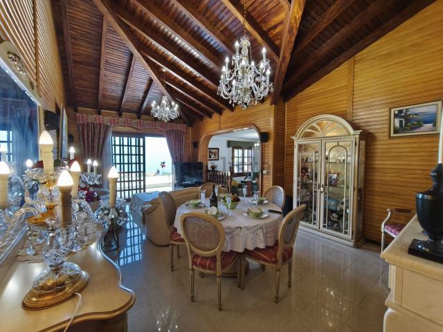 Chalet, Sauzal