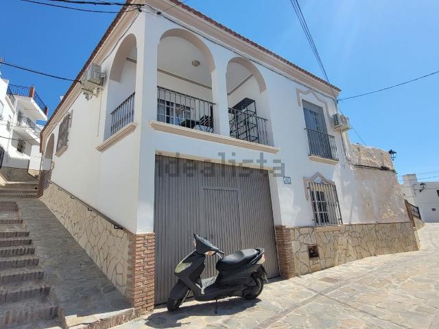 Chalet, Sayalonga