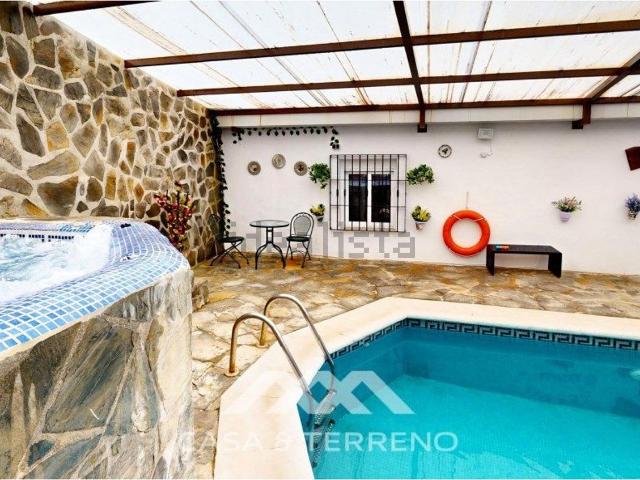 Chalet, Sayalonga