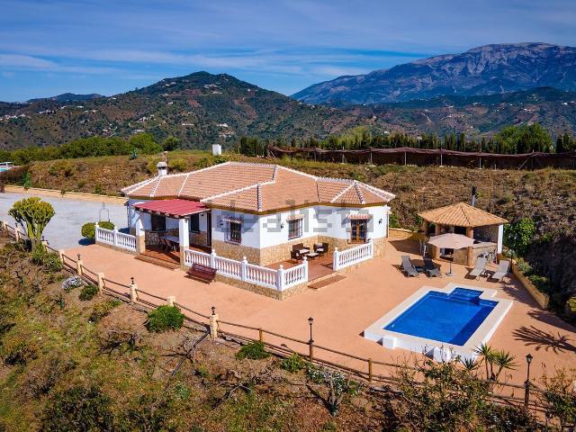 Chalet, Sayalonga