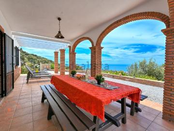 Chalet, Sayalonga