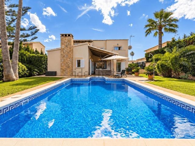 Chalet, Sa Coma