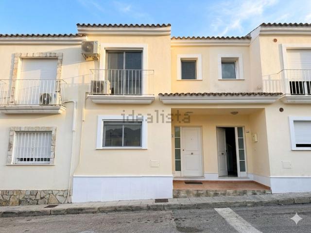 Chalet, Sagra