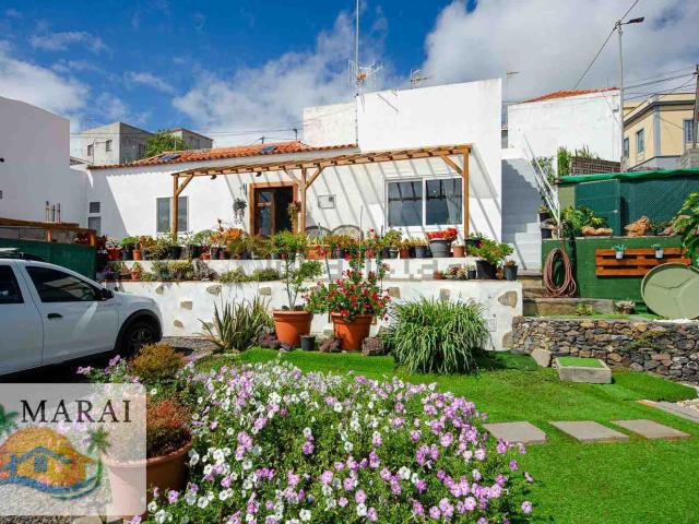 Chalet, San Andrés y Sauces