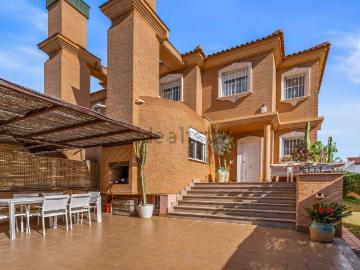 Casa en venta en Benimagrell - Jardín