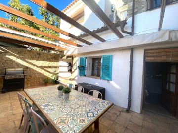 Chalet, Sanet y Negrals
