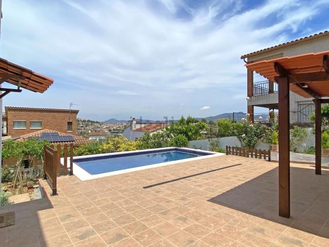 Chalet, Sant Vicenç Dels Horts
