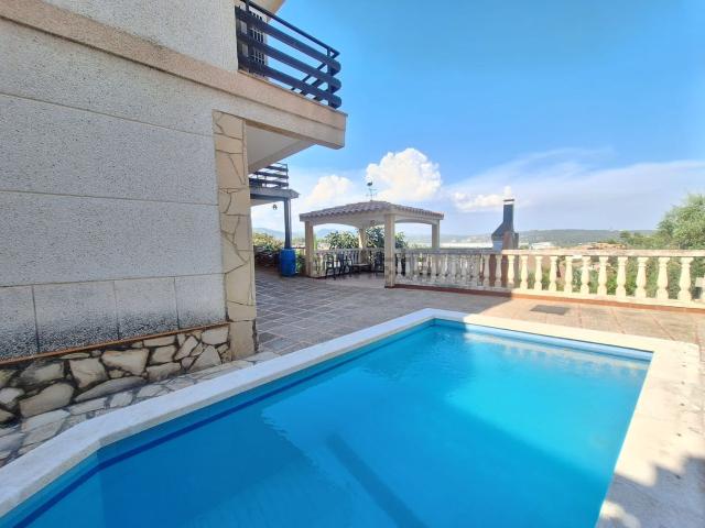 Chalet, Sant esteve Sesrovires