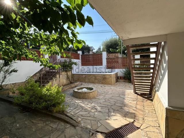 Chalet, Sant esteve Sesrovires