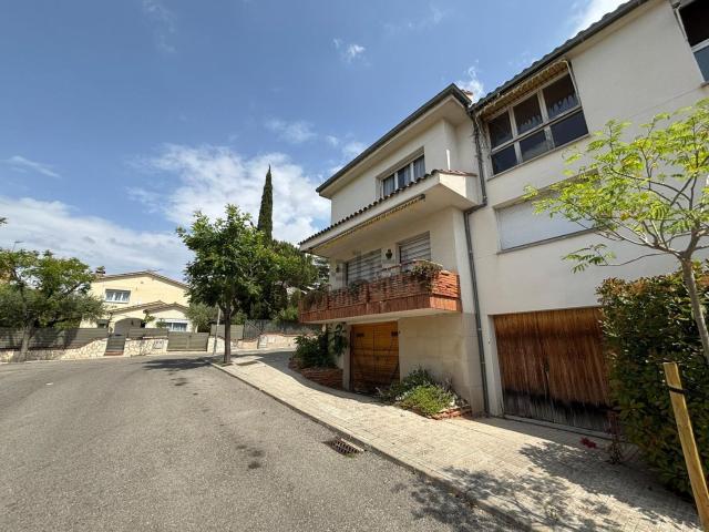 Chalet, Sant esteve Sesrovires