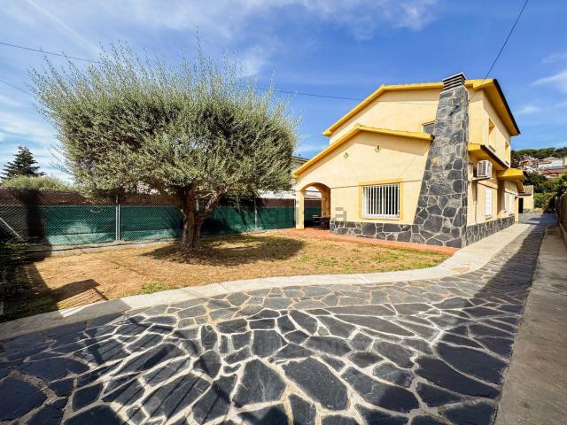 Chalet, Sant Fost de Campsentelles