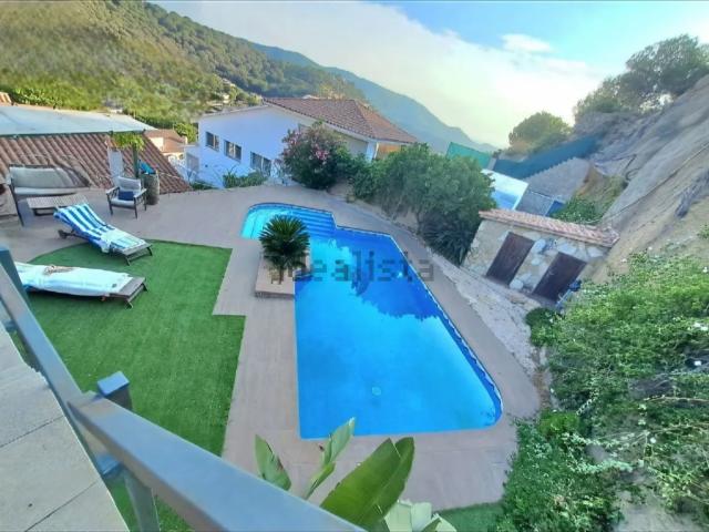Chalet, Sant Fost de Campsentelles