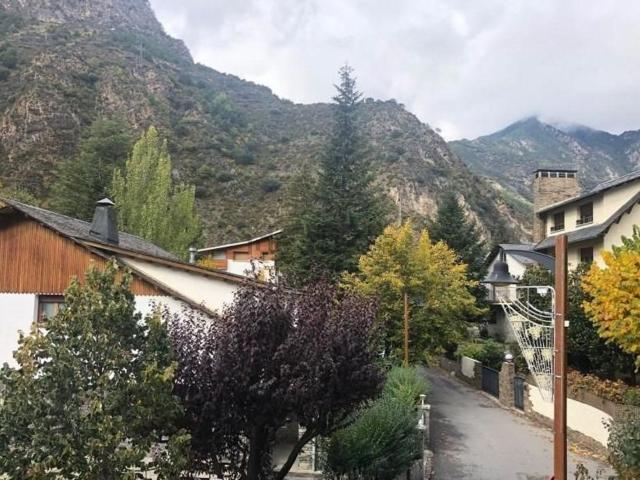Chalet, Sant Julia de Loria