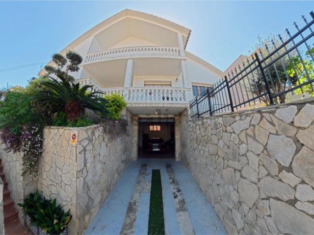 Chalet, Sant Just Desvern