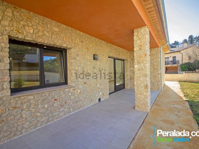 Chalet, Sant Llorenç de la Muga