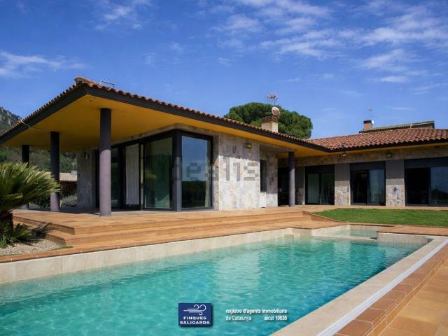 Chalet, Sant Martí de Centelles