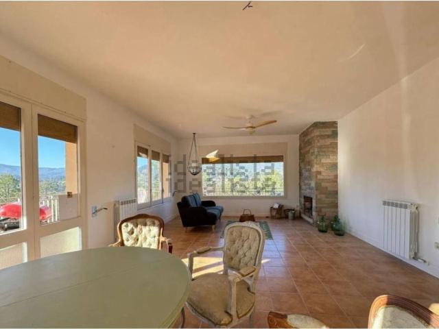 Chalet, Sant Salvador de Guardiola