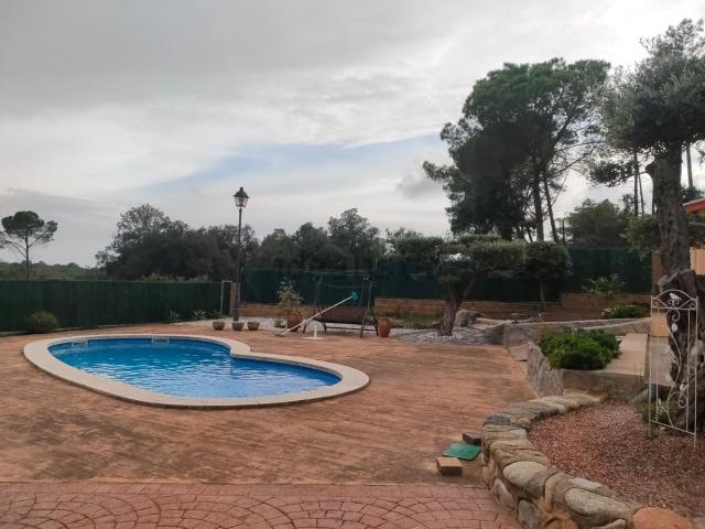 Chalet, Santa Coloma de Farners