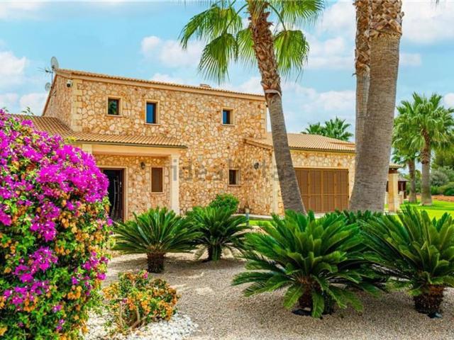 Chalet, Santa Eugenia