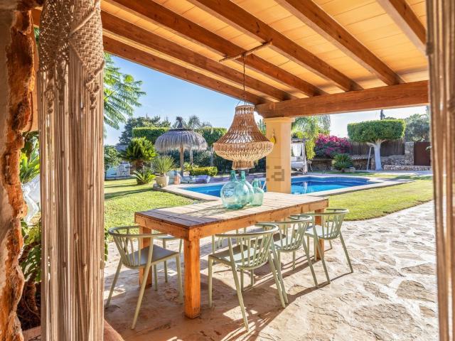 Chalet, Santa Eugenia