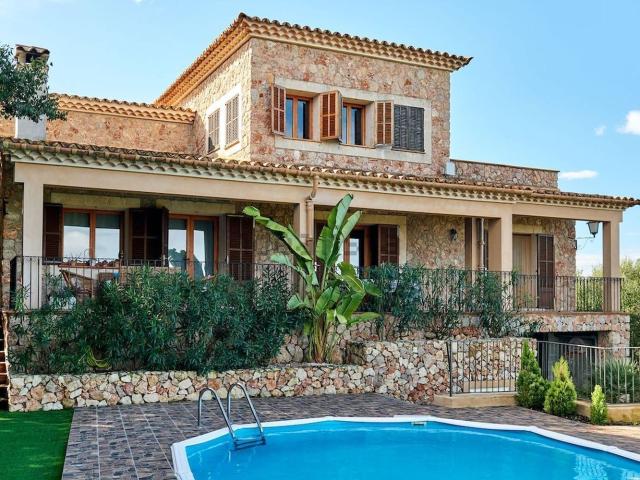 Chalet, Santa Eugenia