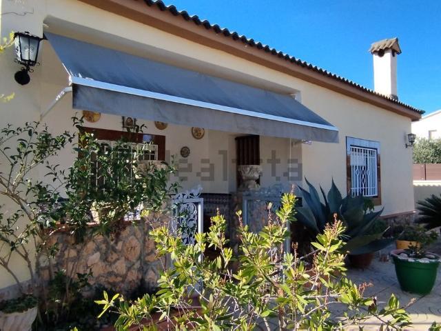 Chalet, Santa Oliva