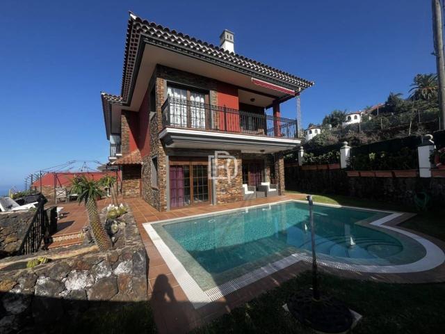 Chalet, Santa Ursula