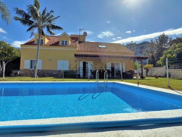 Chalet, Santa Ursula